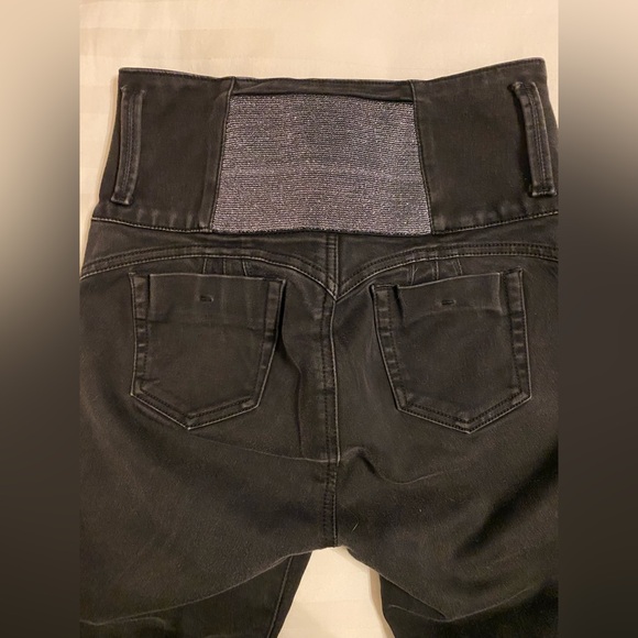 TISSINI High Rise Black Jeans with Silver Accents Columbian Lift Women’s Size 7 - Picture 4 of 4